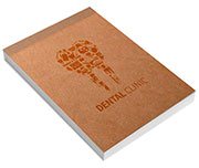 Agendas cadernos e apostilas — Caderneta — Capa brochura e cola — Miolo personalizado — Abertura vertical — Capa kraft 250g e miolo AP 75g — 48 folhas